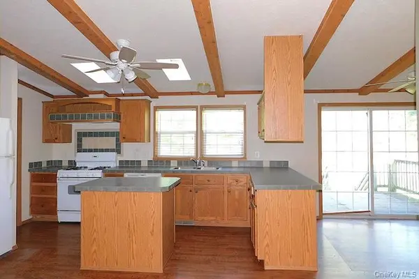 1566 Albany Post RD, Gardiner, NY 12525