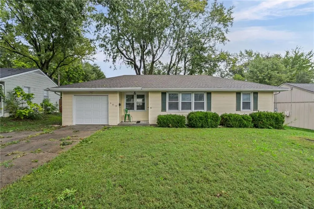509 NW Central ST, Lee's Summit, MO 64063