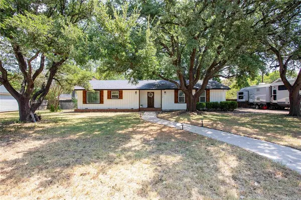 1132 W 8th Street, Mcgregor, TX 76657