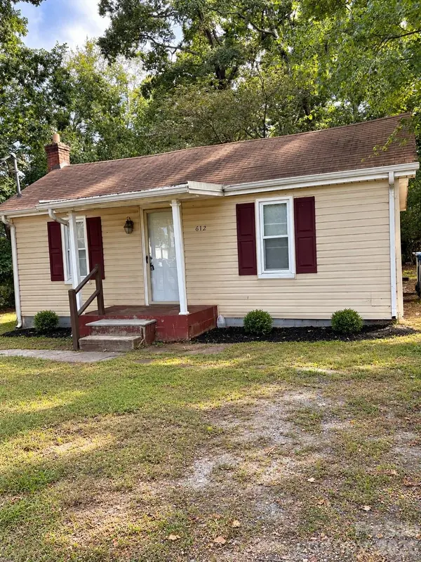 612 24th ST SW, Hickory, NC 28602