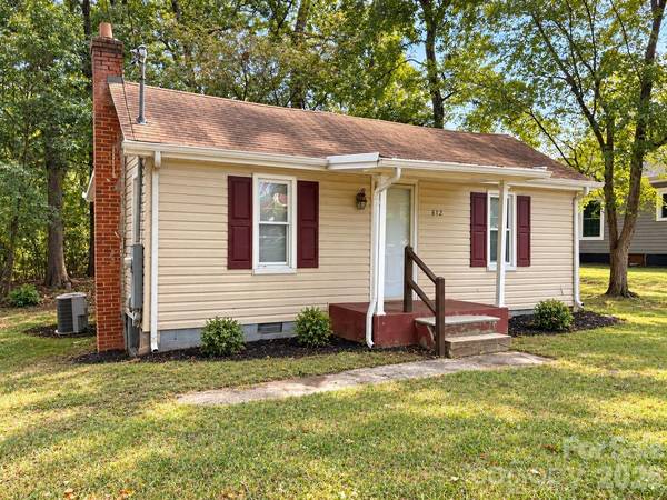 612 24th ST SW, Hickory, NC 28602