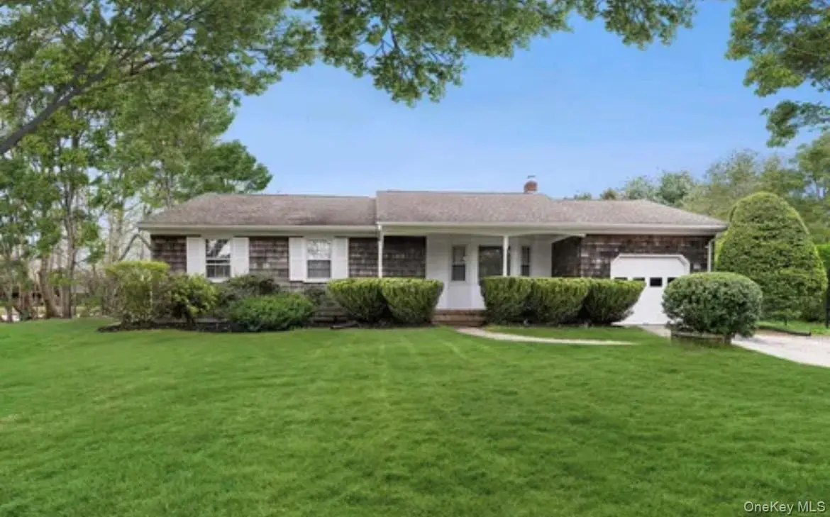 1 Boxwood ST, East Hampton, NY 11937