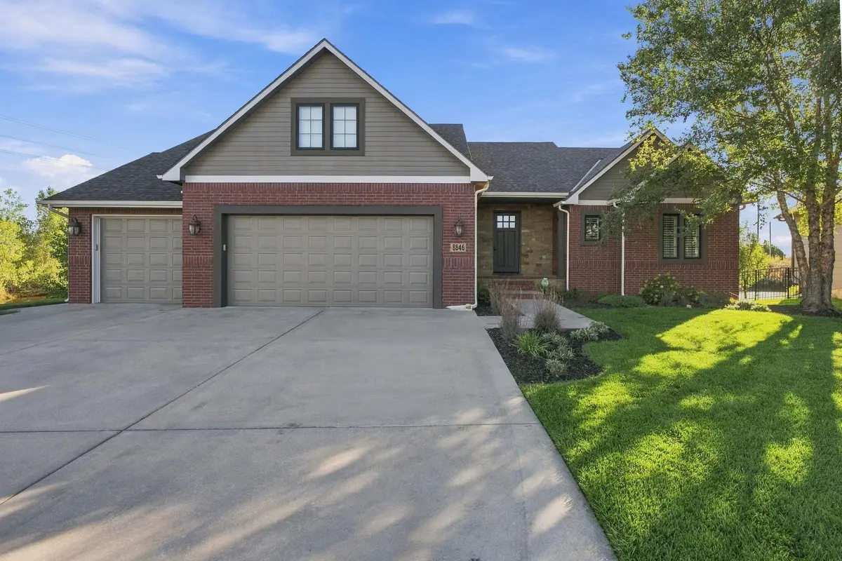 8846 W Westlakes Court, Wichita, KS 67205