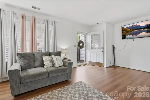 9678 Old Gate DR, Charlotte, NC 28105