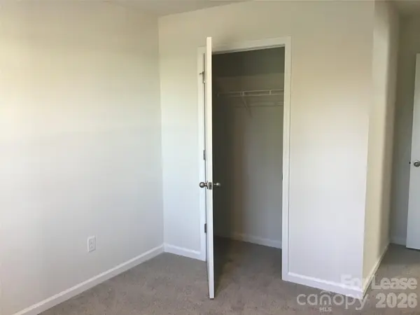 1343 37th Avenue LN NE, Hickory, NC 28601