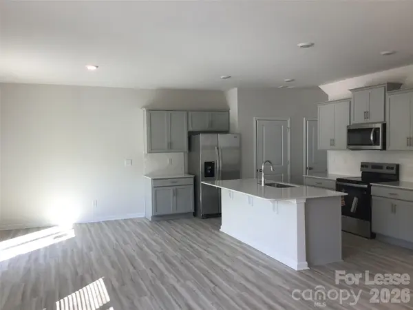 1343 37th Avenue LN NE, Hickory, NC 28601