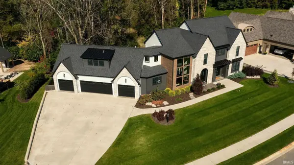 405 E Basalt DR, Huntertown, IN 46748
