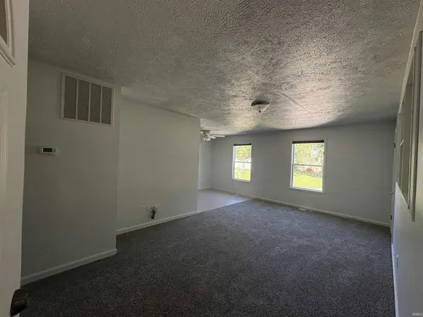2413 N Buckles ST, Muncie, IN 47303