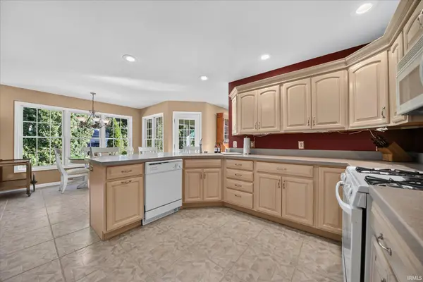 506 Parkwood CT, Goshen, IN 46526