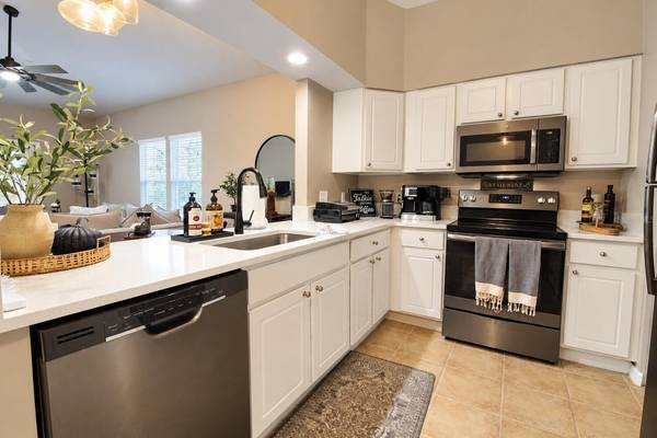 9124 SW 51 RD #B 303, Gainesville, FL 32608