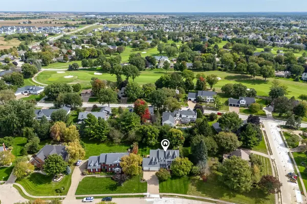 6455 Thomas CT, Bettendorf, IA 52722