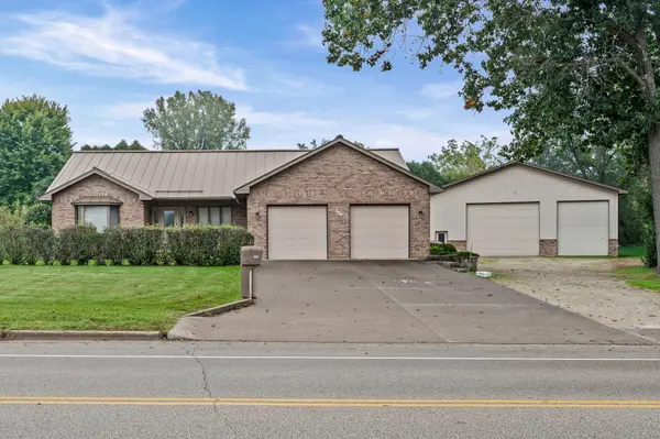 525 S 14th ST, La Crescent, MN 55947