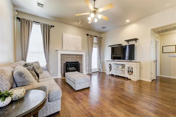 16221 Snake DR, Edmond, OK 73013