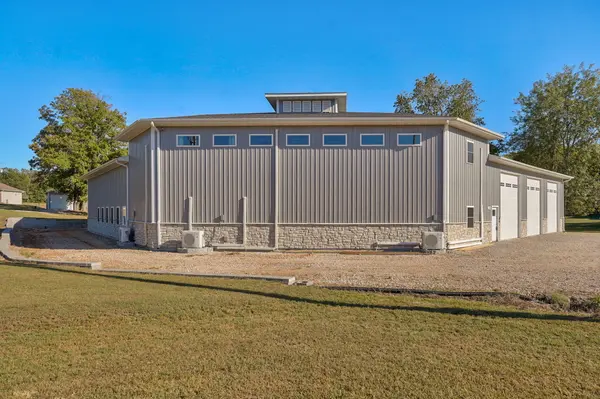 708 White Oak RD, Rogersville, MO 65742