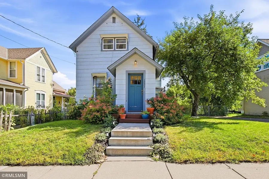 1221 1st ST S, Stillwater, MN 55082