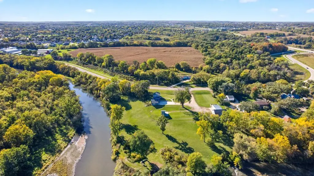 5006 W River RD NW, Rochester, MN 55901