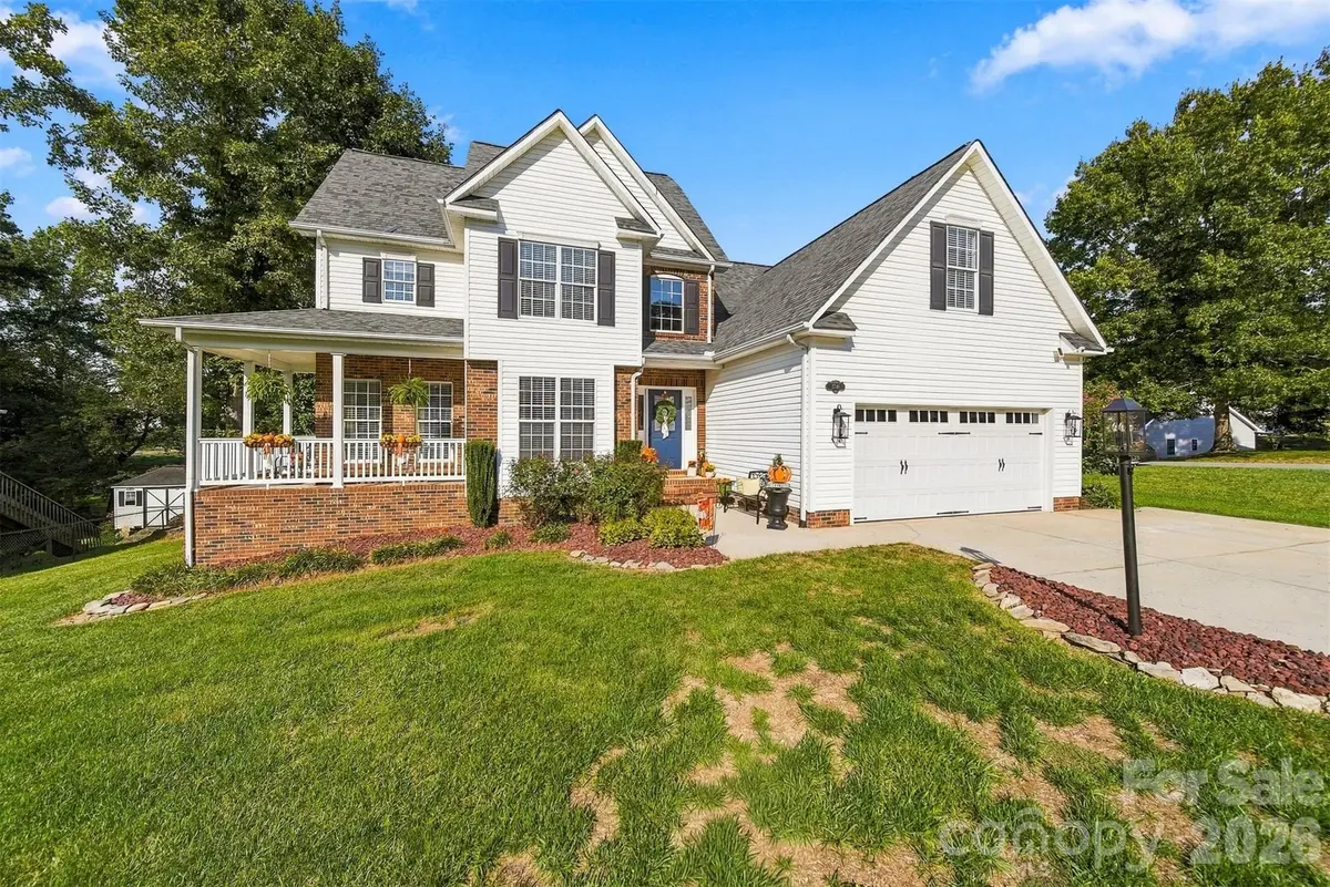 2741 25th ST NE, Hickory, NC 28601