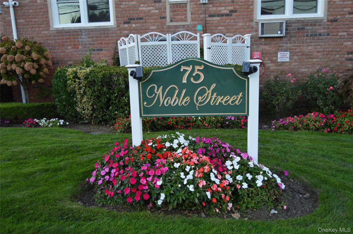 75 Noble ST #221, Lynbrook, NY 11563