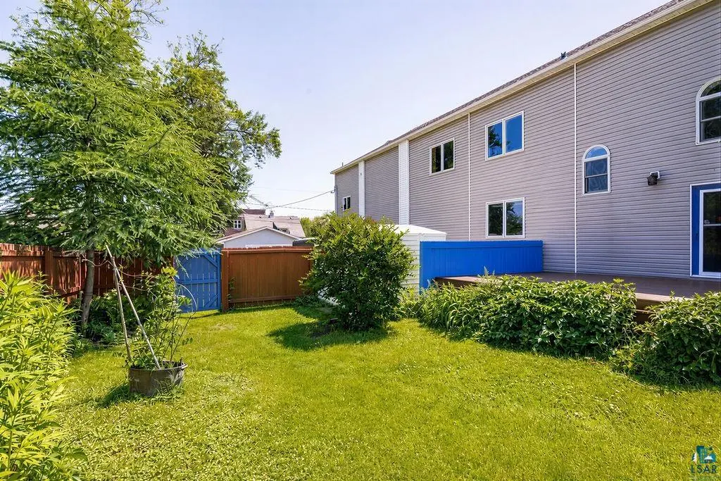 115 W McGonagle St, Duluth, MN 55808