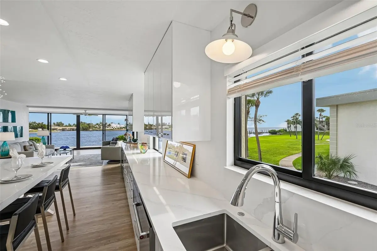 6200 FLOTILLA DR #301, Holmes Beach, FL 34217