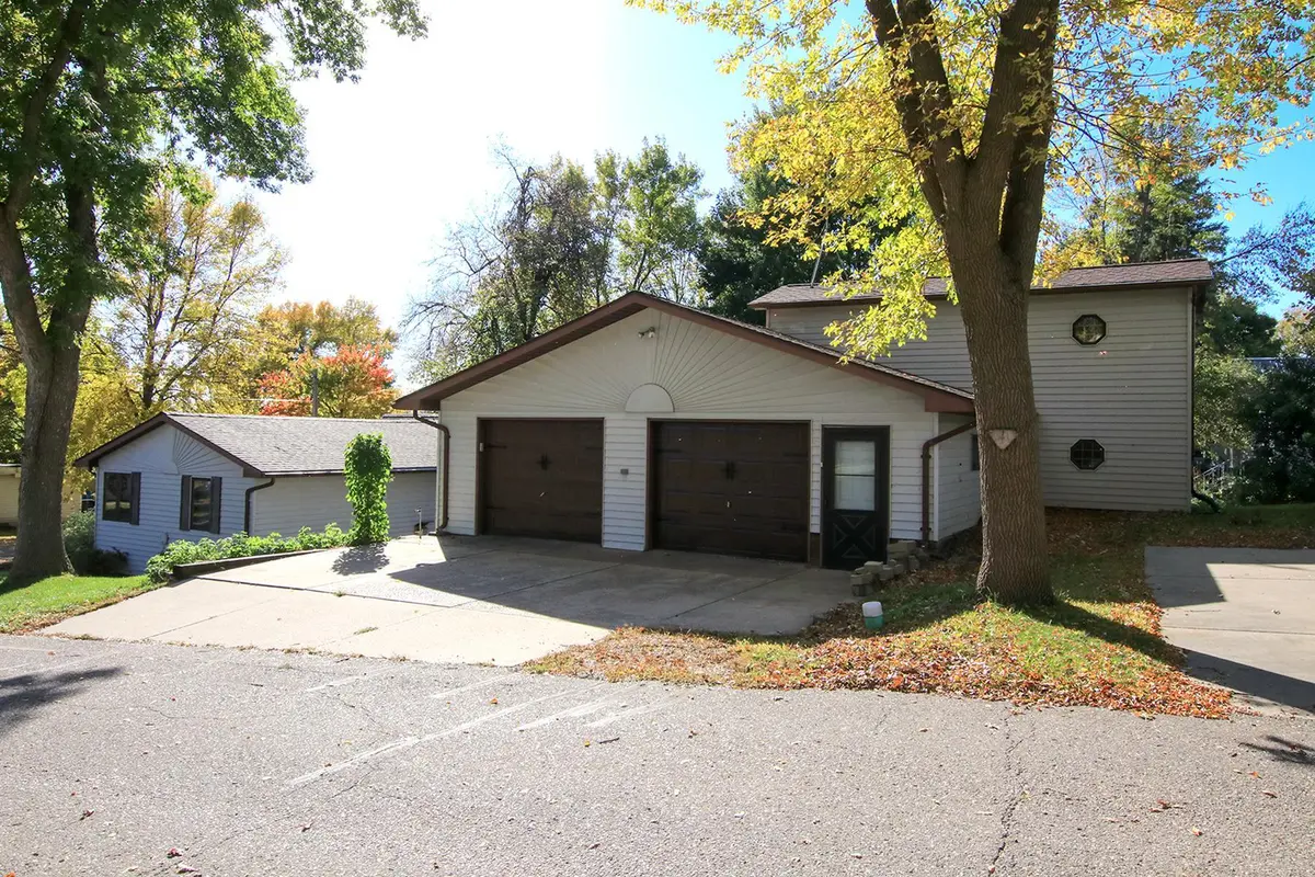 124 E Saint Paul ST, Darwin, MN 55324