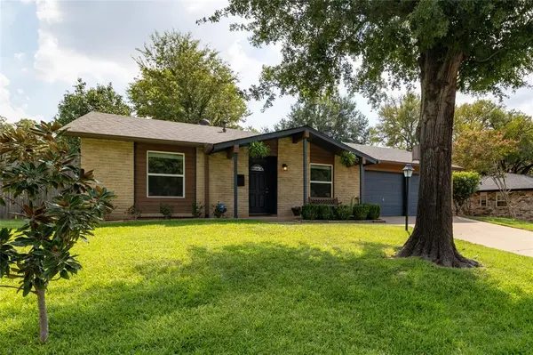 713 Shelmar Drive, Euless, TX 76039