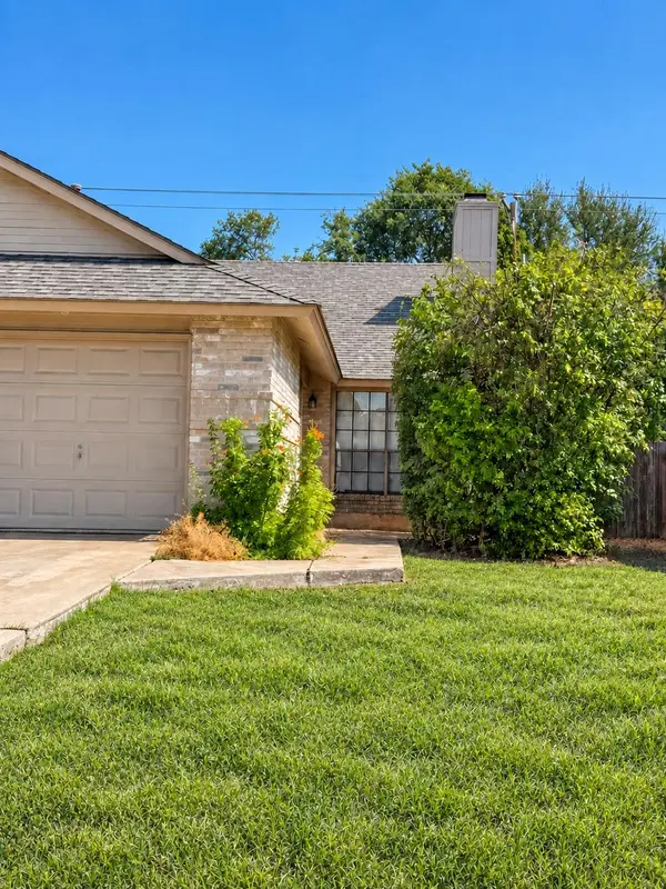 607 Rollingway DR #A, Round Rock, TX 78681