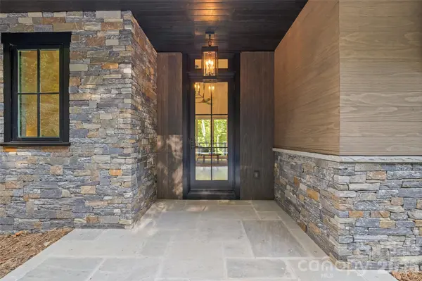 505 Barrington DR, Asheville, NC 28803