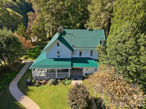 404 Old Bristol RD, Boone, NC 28607
