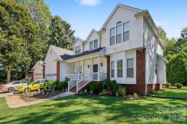 1233 Waterford RD, Lincolnton, NC 28092