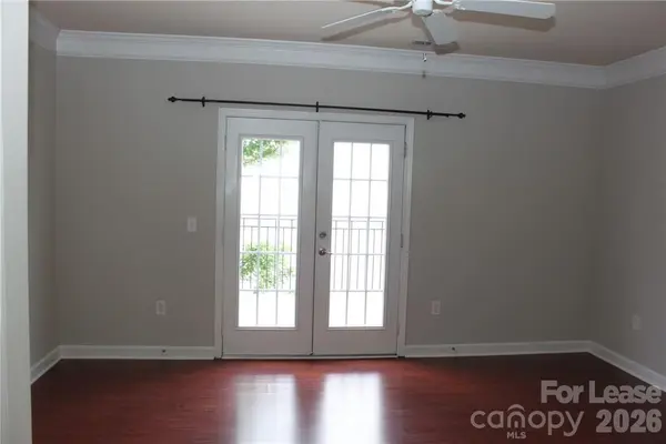 2034 Ayrsley Town BLVD #B, Charlotte, NC 28273