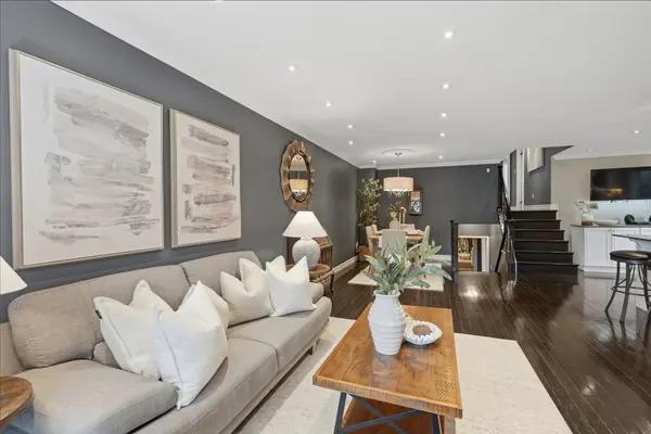 77 Hialeah CRES, Whitby, ON L1N 6P9