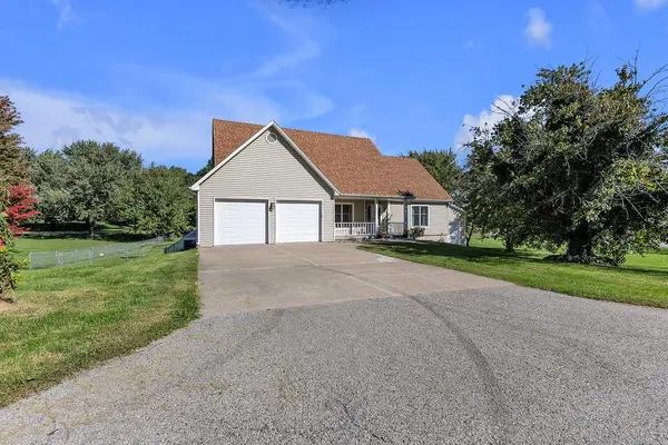 12551 Canterbury CT, Country Club, MO 64505
