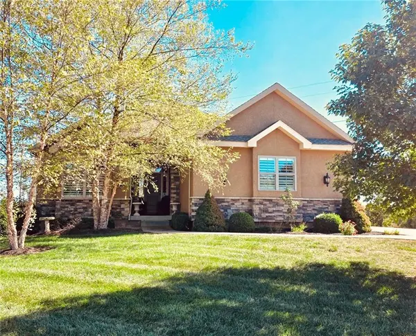 14735 MANOR RD, Leawood, KS 66224