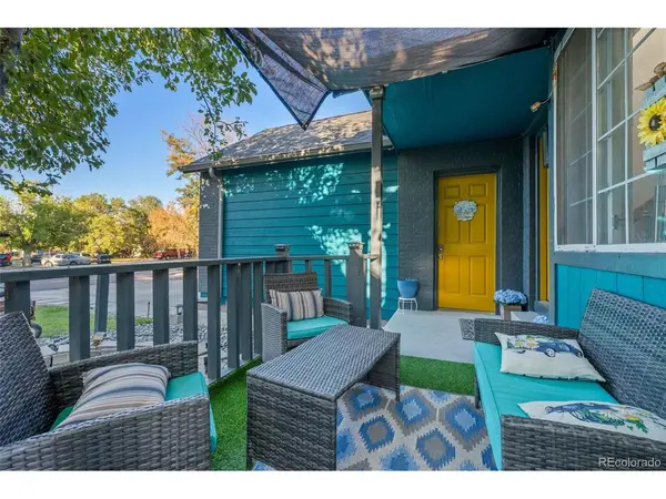 1869 Fraser, Aurora, CO 80011