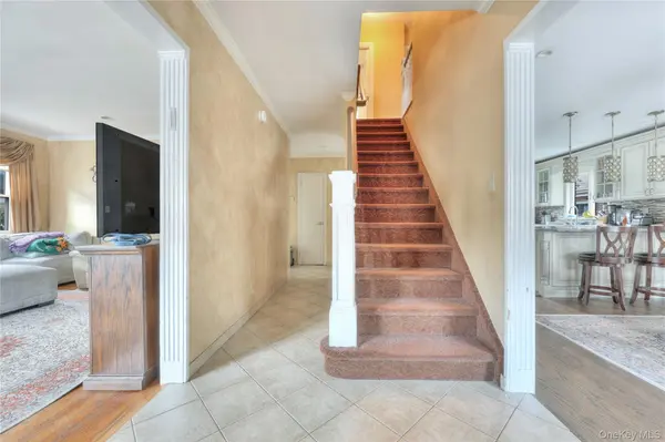 69 W Penn ST, Long Beach, NY 11561