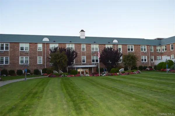 75 Noble ST #221, Lynbrook, NY 11563