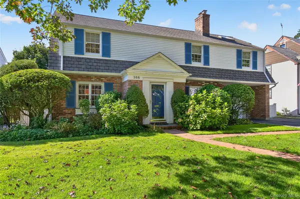 108 Kingsbury RD, Garden City, NY 11530