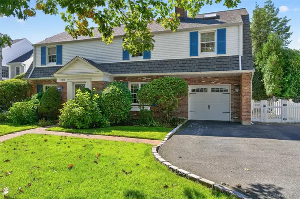 108 Kingsbury RD, Garden City, NY 11530