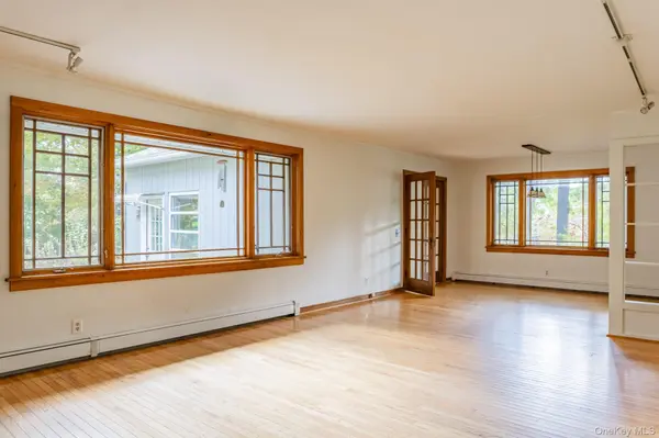 72 Rock City RD, Woodstock, NY 12498