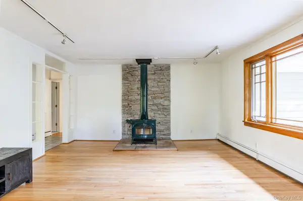 72 Rock City RD, Woodstock, NY 12498
