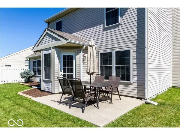 10812 Washington Bay DR, Fishers, IN 46037