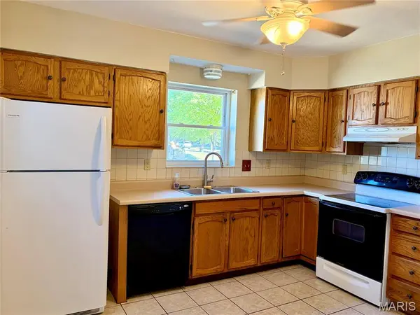 5621 January AVE, St Louis, MO 63109