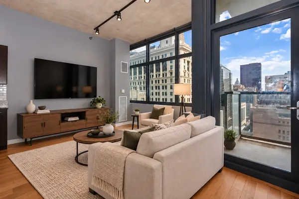235 W Van Buren ST #2002, Chicago, IL 60607
