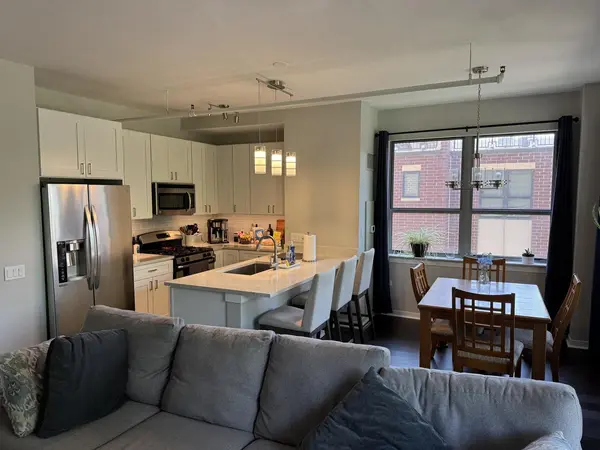 437 W Division ST #311, Chicago, IL 60610
