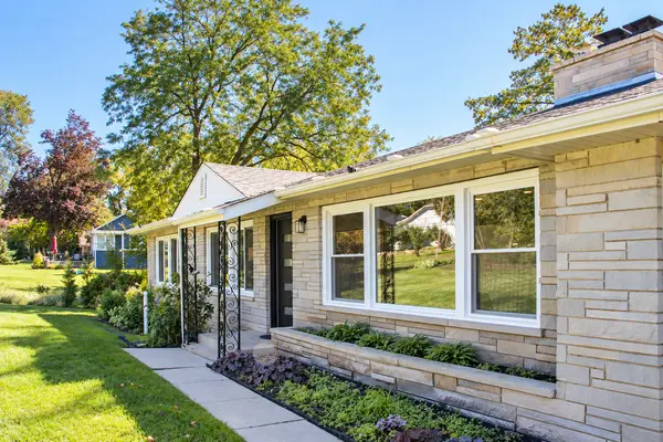 411 E Main ST, Cary, IL 60013