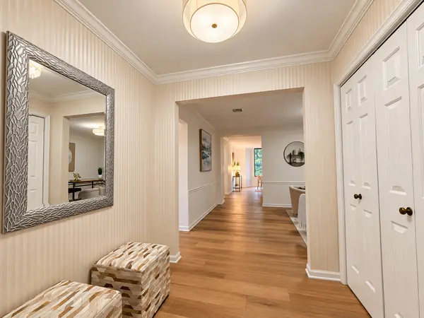 1401 Burr Oak RD #201C, Hinsdale, IL 60521