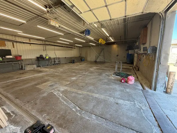 7475 STATE ST, Bettendorf, IA 52722