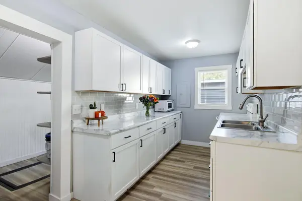 2015 2nd ST, Eau Claire, WI 54703