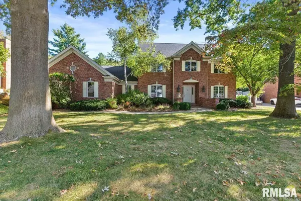 828 COVENTRY PT, Springfield, IL 62702